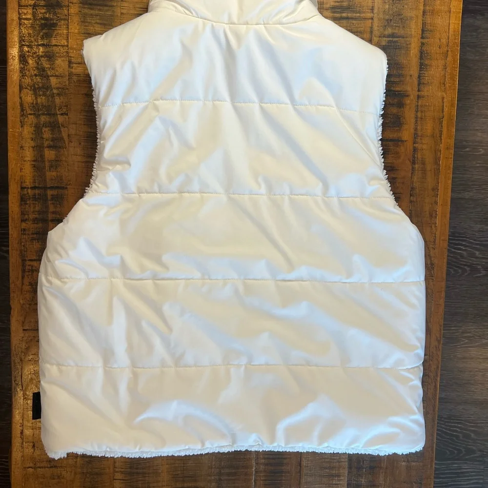 DKNY Reversible White Puffer and Fleece Vest